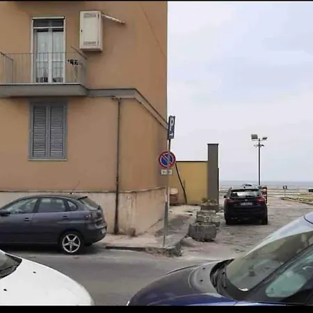 Gasthuis Casa Tramonto A Mare 3*